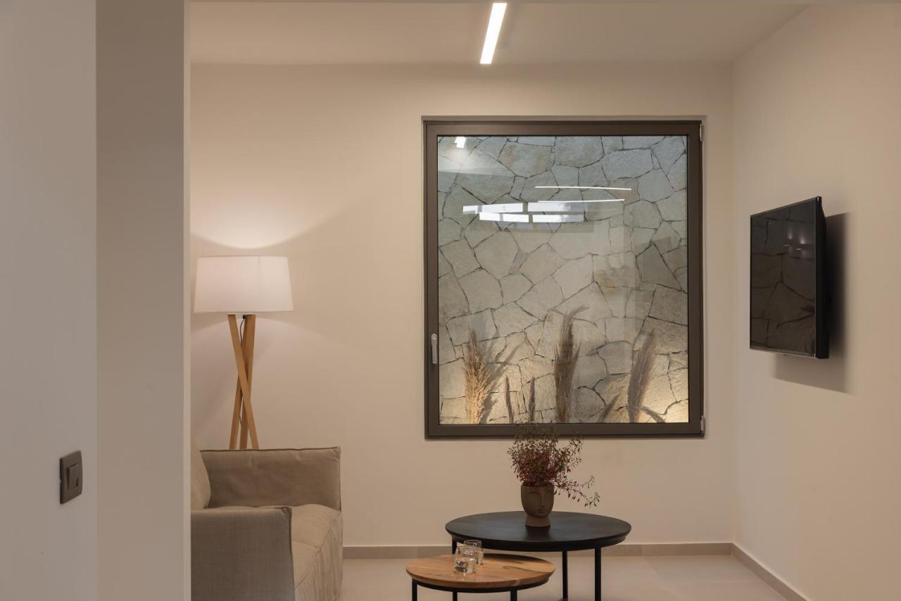 Athina Luxury Villa, With Pool & Walk To The Beach, By Thinkvilla Χανιά Εξωτερικό φωτογραφία