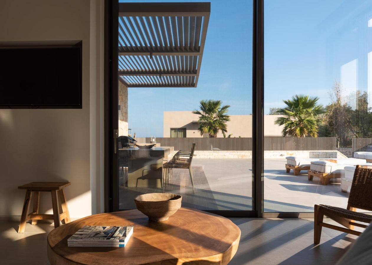Athina Luxury Villa, With Pool & Walk To The Beach, By Thinkvilla Χανιά Εξωτερικό φωτογραφία