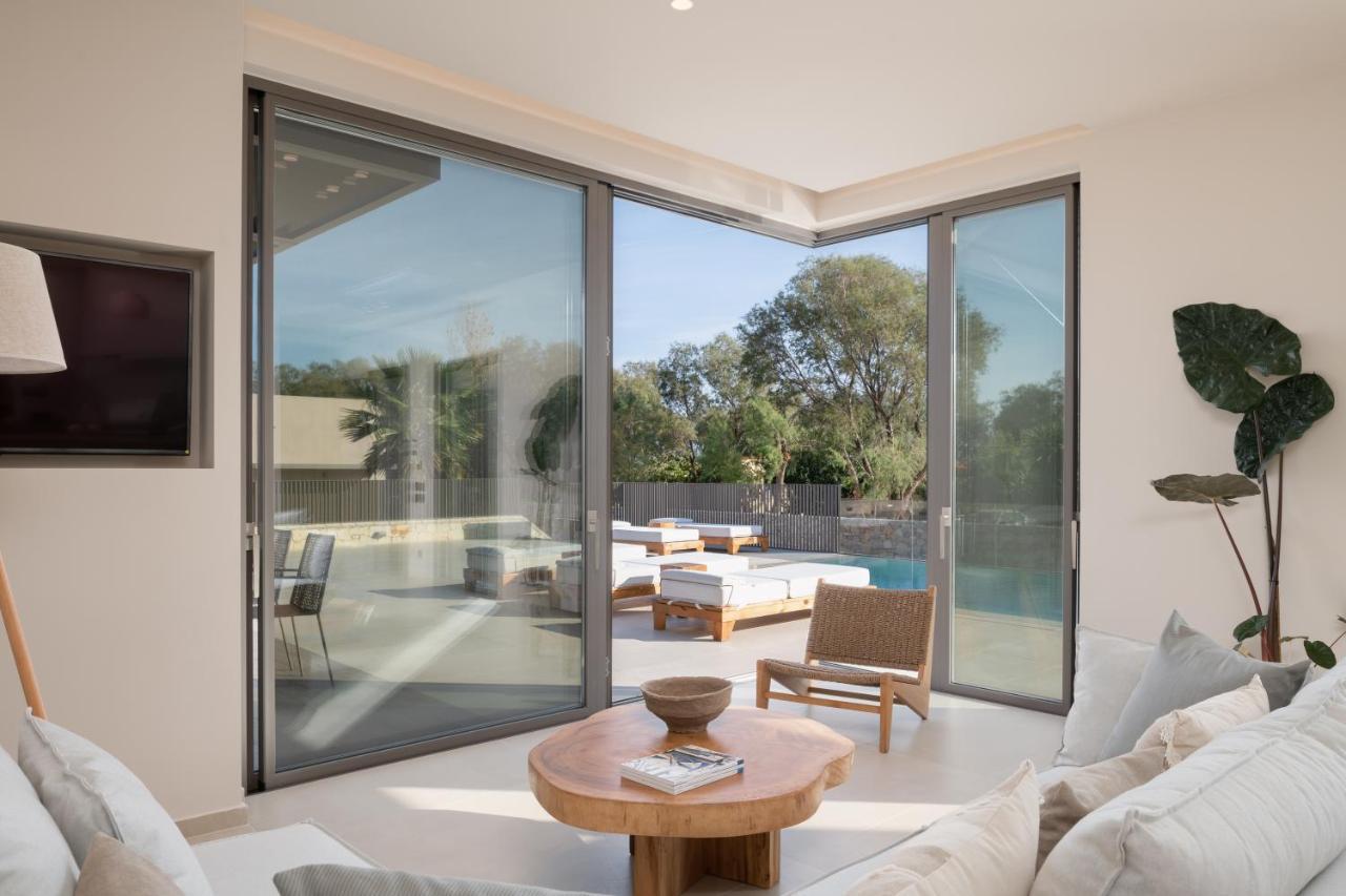 Athina Luxury Villa, With Pool & Walk To The Beach, By Thinkvilla Χανιά Εξωτερικό φωτογραφία