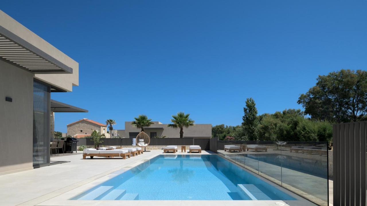 Athina Luxury Villa, With Pool & Walk To The Beach, By Thinkvilla Χανιά Εξωτερικό φωτογραφία