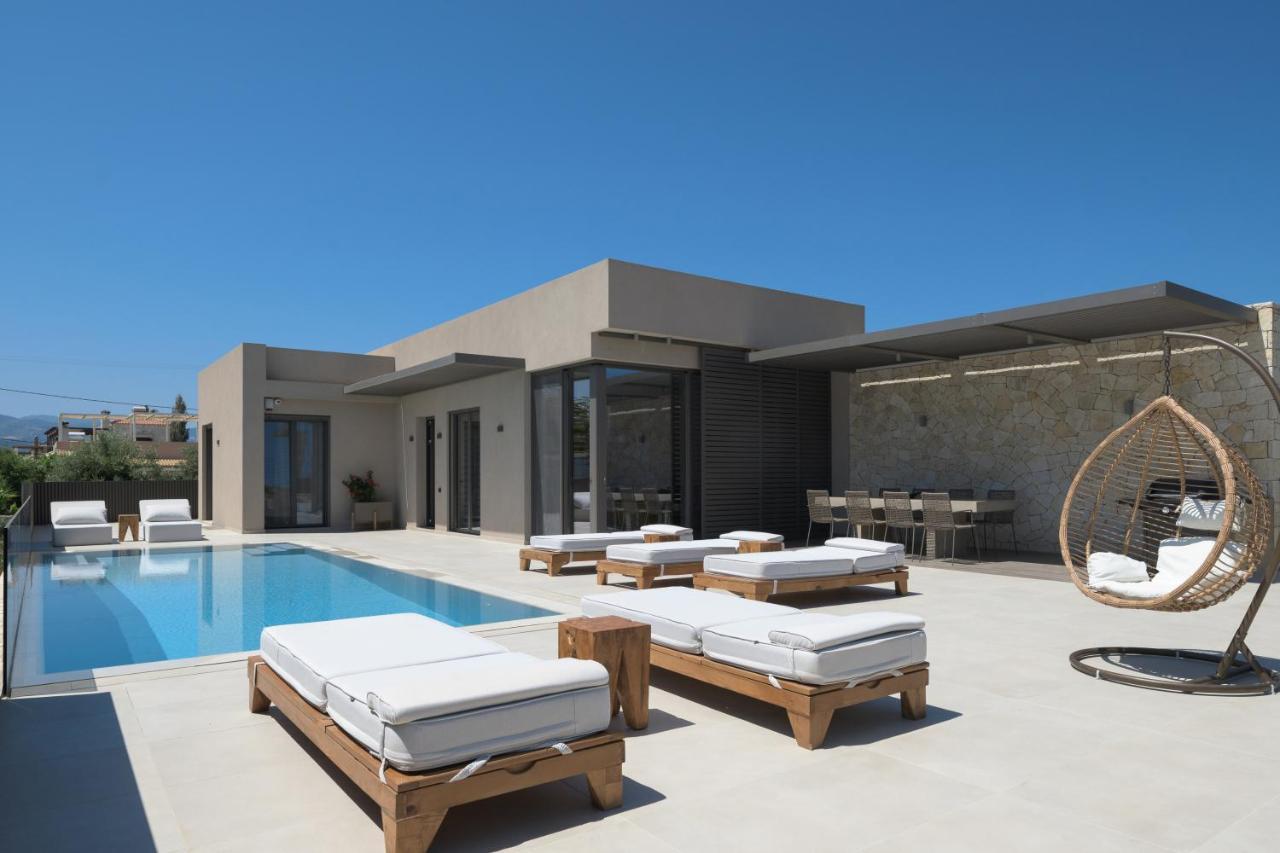 Athina Luxury Villa, With Pool & Walk To The Beach, By Thinkvilla Χανιά Εξωτερικό φωτογραφία